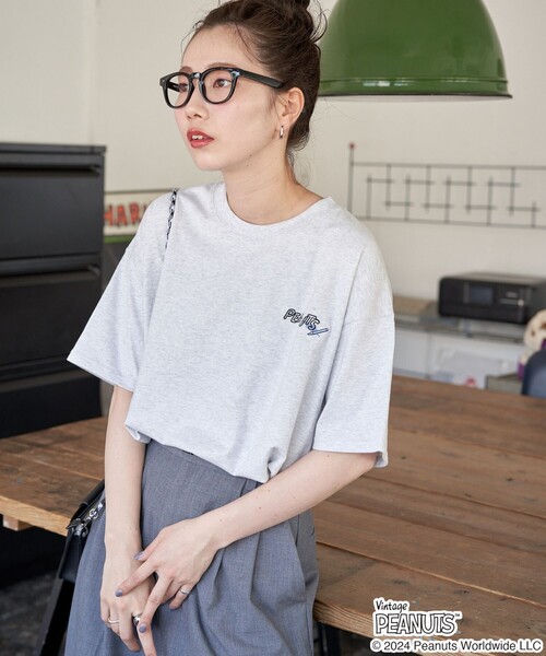 FREAK'S STORE（フリークスストア）の「オリジナル展開　PEANUTS/ピーナッツ　PEANUTS バック 刺繍 半袖 Tシャツ（Tシャツ/カットソー・レディース・オフホワイト/ブラック/パープル/ライトグレー/ピンク・MEDIUM/LARGE）」の14枚目の写真