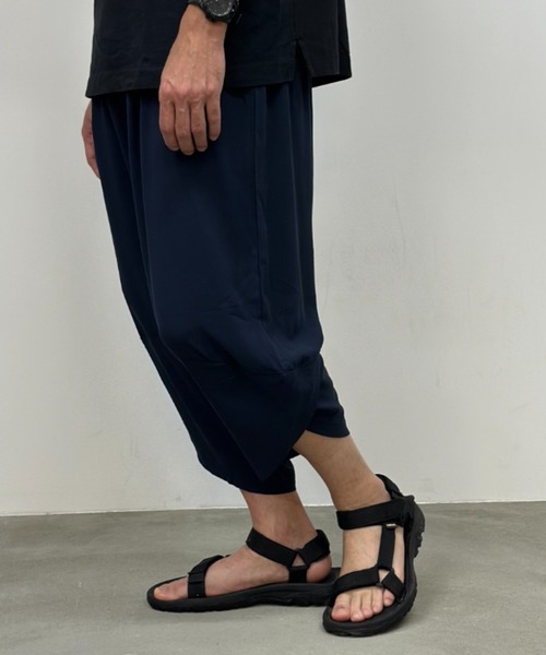 NAVY（ネイビー）の「接触冷感　レーヨンバルーンクロップトパンツ　サルエルパンツ　アラジンパンツ（その他パンツ・メンズ・ネイビー/グリーン/ブラック/グレー・M/L/XL）」の15枚目の写真