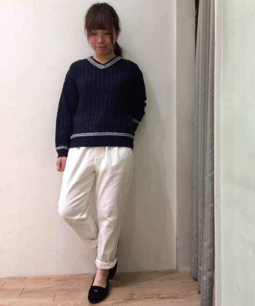 earth music&ecology（アースミュージックアンドエコロジー）の「チルデンケーブルニットプルオーバー（ニット/セーター・レディース・オフホワイト/杢グレー/ネイビー・FREE）」の3枚目の写真