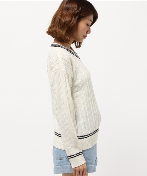 earth music&ecology（アースミュージックアンドエコロジー）の「チルデンケーブルニットプルオーバー（ニット/セーター・レディース・オフホワイト/杢グレー/ネイビー・FREE）」の5枚目の写真