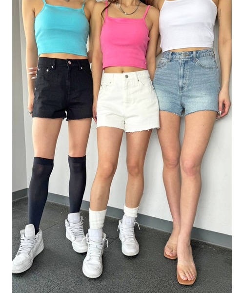 EGOIST（エゴイスト）の「ヘムカットオフショートパンツ（デニムパンツ・レディース・ホワイト/ブラック/ブルー・S/M）」の4枚目の写真