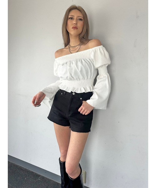 EGOIST（エゴイスト）の「ヘムカットオフショートパンツ（デニムパンツ・レディース・ホワイト/ブラック/ブルー・S/M）」の14枚目の写真