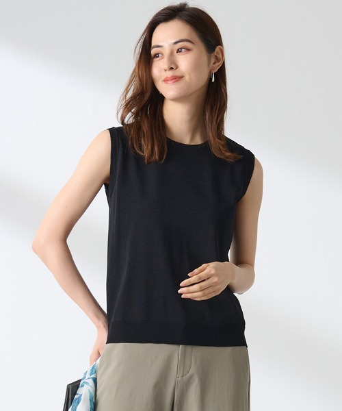 A/C DESIGN BY ALPHA CUBIC（エーシーデザインバイアルファキュービック）の「【接触冷感・洗濯可能】毛玉になりにくいノースリーブプルオーバー（ニット/セーター・レディース・ブラック/オフホワイト/ライトグレー・M/L）」の3枚目の写真