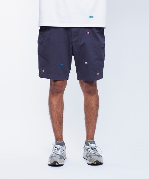 Liberaiders(リベレイダース)の「Liberaiders LR EMBROIDERY SHORTS(リベレイダース LR エンブロイダリー ショーツ)(チノパンツ・メンズ・グリーン/ネイビー・32inch)」の1枚目の写真