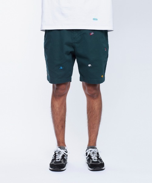 Liberaiders(リベレイダース)の「Liberaiders LR EMBROIDERY SHORTS(リベレイダース LR エンブロイダリー ショーツ)(チノパンツ・メンズ・グリーン/ネイビー・32inch)」の2枚目の写真