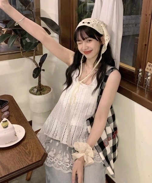 Achic（アシック）の「レース使い刺繍ベスト（ベスト・レディース・ホワイト/ホワイト系その他・M）」の11枚目の写真