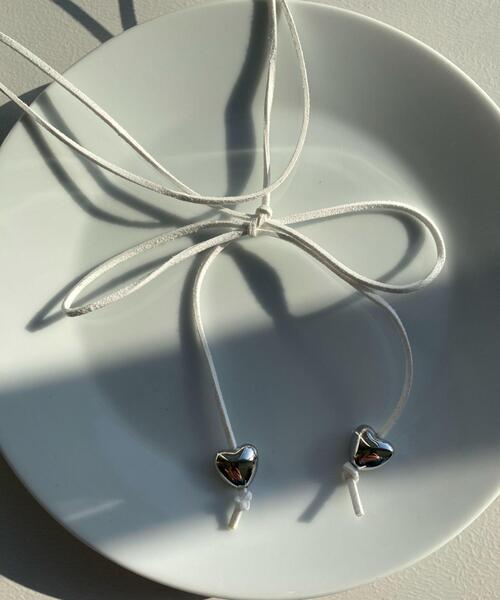 WEGO（ウィゴー）の「WEGO/ハートリボンチョーカー（ネックレス・レディース・ブラック/グレー/ベージュ/ピンク/ホワイト・FREE）」の2枚目の写真