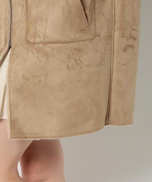 Another Edition(アナザーエディション)の「【展開店舗限定】フェイクムートンリバーシブルノーカラーコート/aeBC F/MOUTON RV N/C CT(ムートンコート・レディース・グレー/ベージュ/ネイビー・MEDIUM/SMALL)」の16枚目の写真