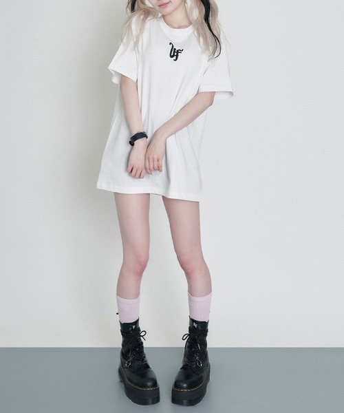 lilful(リルフル)の「3D刺繍 BIGTEE(Tシャツ/カットソー・レディース・ホワイト/White・F/X-LARGE)」の1枚目の写真