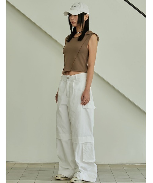 ACOVER(オコボ)の「A'GEM/9 × .kom 『ACOVER/オコボ』 HOOD PINTUCK CROP SLEEVELESS/フードピンタッククロップスリーブレス(タンクトップ・レディース・ブラック/ホワイト・FREE)」の12枚目の写真