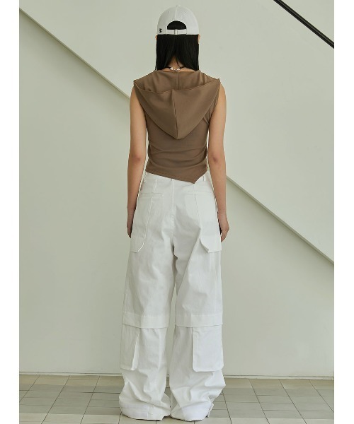 ACOVER(オコボ)の「A'GEM/9 × .kom 『ACOVER/オコボ』 HOOD PINTUCK CROP SLEEVELESS/フードピンタッククロップスリーブレス(タンクトップ・レディース・ブラック/ホワイト・FREE)」の14枚目の写真