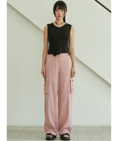 ACOVER(オコボ)の「A'GEM/9 × .kom 『ACOVER/オコボ』 HOOD PINTUCK CROP SLEEVELESS/フードピンタッククロップスリーブレス(タンクトップ・レディース・ブラック/ホワイト・FREE)」の8枚目の写真