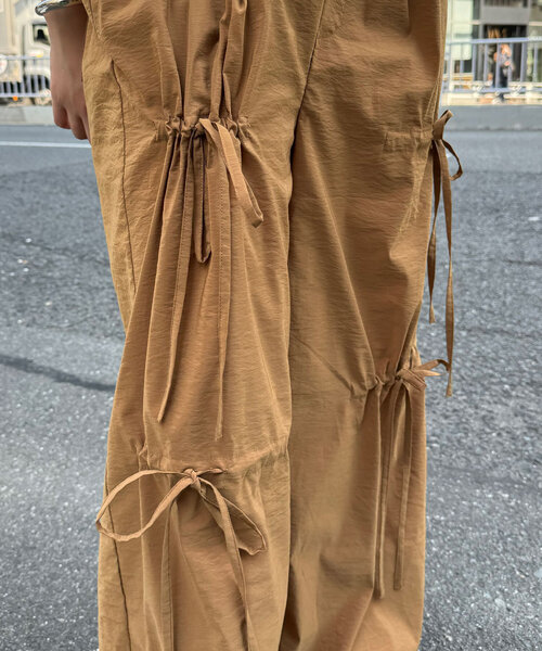 CIAOPANIC（チャオパニック）の「箔プリントリボンパラシュートパンツ（その他パンツ・レディース・グレー/ブラック/ブラウン・ONE SIZE）」の8枚目の写真