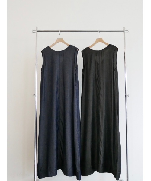 TRUNC（トランクエイティーエイト）の「Rayon Denim No Sleeve Dress（ワンピース・レディース・ブラック/ネイビー・FREE）」の21枚目の写真