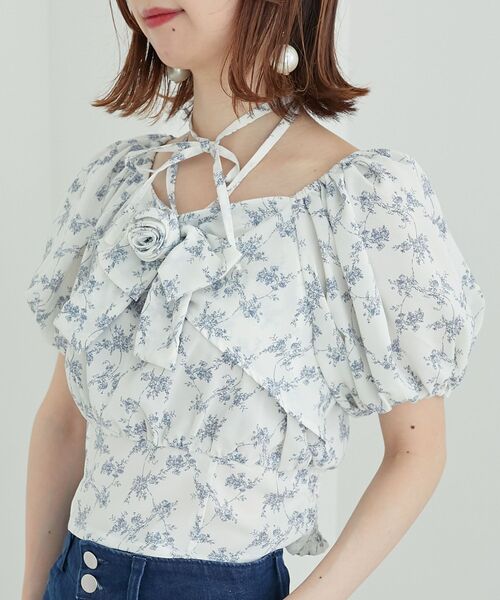 MAJESTIC LEGON(マジェスティックレゴン)の「2wayローズモチーフブラウス(シャツ/ブラウス・レディース・ホワイト系その他2/ブルー系その他2/グレー系その他・MEDIUM)」の3枚目の写真