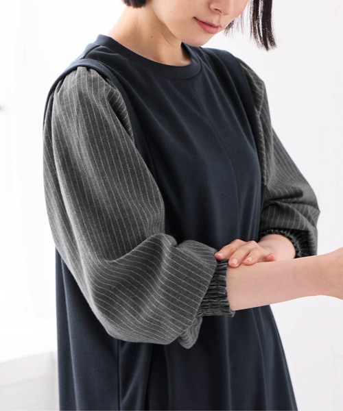 Viola e Viola（ヴィオラエヴィオラ）の「なめらかポンチ　袖切替ドッキングワンピ（ワンピース・レディース・ネイビー系/ブラック系その他/ブラック×ホワイト/ブラック×ブルー・LL/3L/M/L）」の16枚目の写真