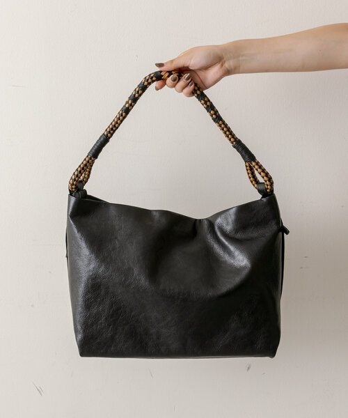 本革/ミディアムサイズ/軽量》ミックス編みワンハンドルバッグ