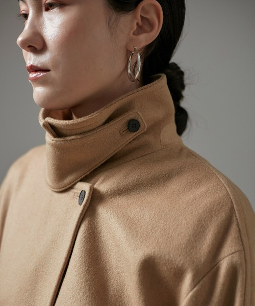 SALON adam et rope'（サロン アダム エ ロペ）の「PURE CASHMERE(ピュアカシミア/カシミヤ)ステンカラーコート（ステンカラーコート・レディース・ブラック/キャメル・FREE）」の11枚目の写真