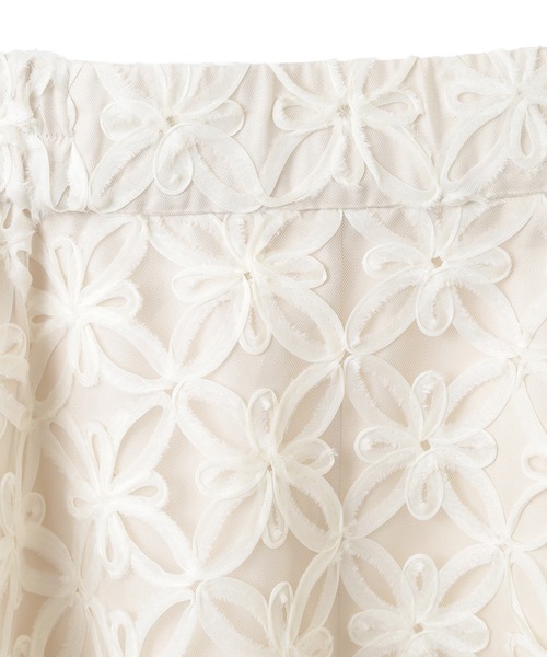 YECCA VECCA(イェッカヴェッカ)の「テープリボン刺繍フレアスカート(スカート・レディース・アイボリー/ブラック・FREE)」の5枚目の写真