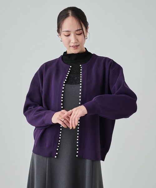 DRESKIP（ドレスキップ）の「◆フェイクパールが華やか フェミニンニットカーディガン（カーディガン/ボレロ・レディース・グレー/ブラック/ライトベージュ/ダークパープル・02/03/04）」の17枚目の写真