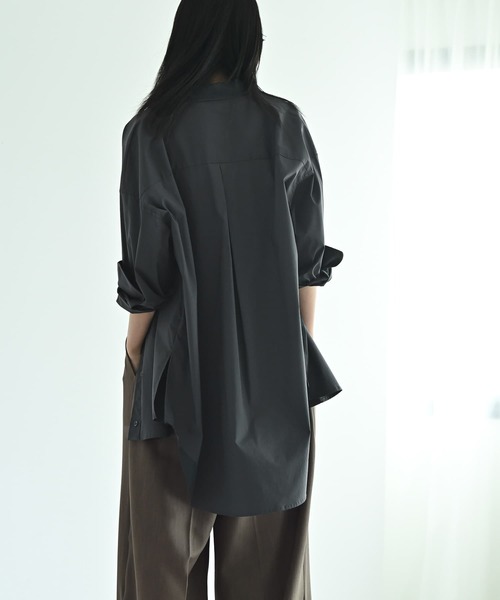 STYLE DELI(スタイルデリ)の「【BLK001】オーバーサイズシャツ(シャツ/ブラウス・レディース・スミクロ/オフホワイト/ブルー・FREE)」の6枚目の写真