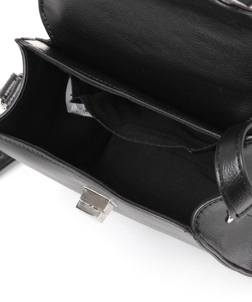 LAKOLE（ラコレ）の「フェイクレザーメタルスクエアミニショルダー / 140066（ショルダーバッグ・メンズ・サンドグレー/ブラック・FREE）」の16枚目の写真