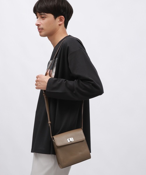 LAKOLE（ラコレ）の「フェイクレザーメタルスクエアミニショルダー / 140066（ショルダーバッグ・メンズ・サンドグレー/ブラック・FREE）」の22枚目の写真