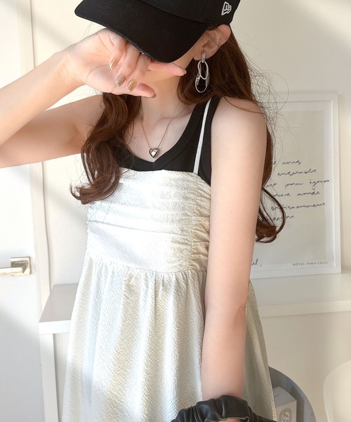 classicalelf(クラシカルエルフ)の「360度大人可愛い♪フロントギャザーバックリボンデザインキャミワンピース(Aライン)(ワンピース・レディース・ベージュ/ブラック/オフホワイト・X-LARGE/SMALL/MEDIUM/LARGE)」の7枚目の写真