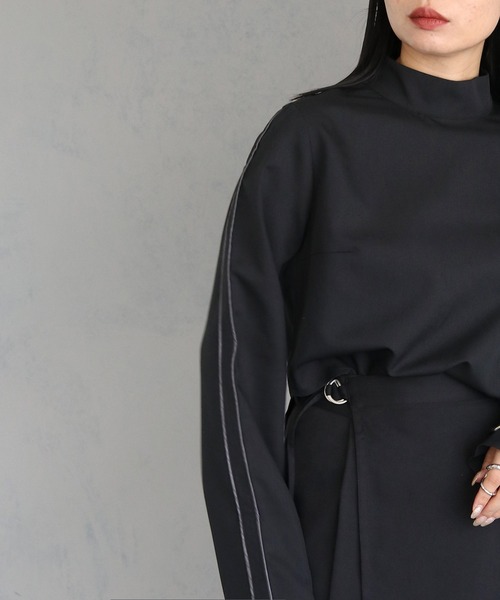 &g'aime（アンジェム）の「【&g’aime】サイドラインクロップドトップス　SIDE LINE CROPPED TOPS（シャツ/ブラウス・レディース・パープル/チャコールグレー/ブラック・FREE）」の5枚目の写真