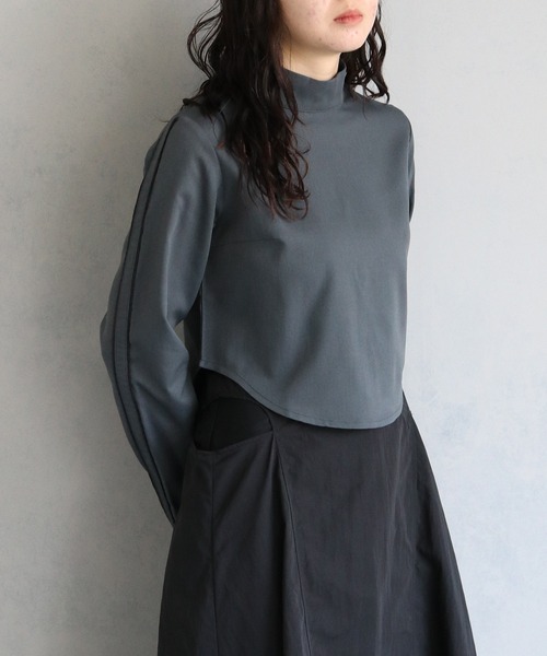 &g'aime（アンジェム）の「【&g’aime】サイドラインクロップドトップス　SIDE LINE CROPPED TOPS（シャツ/ブラウス・レディース・パープル/チャコールグレー/ブラック・FREE）」の15枚目の写真