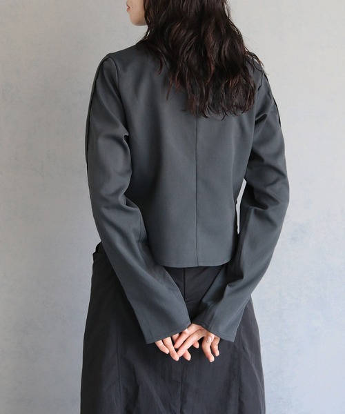 &g'aime（アンジェム）の「【&g’aime】サイドラインクロップドトップス　SIDE LINE CROPPED TOPS（シャツ/ブラウス・レディース・パープル/チャコールグレー/ブラック・FREE）」の17枚目の写真