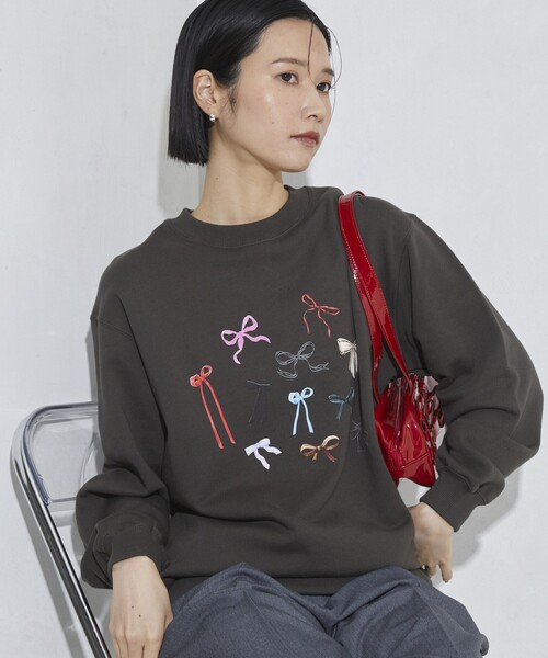 Firsthand（ファーストハンド）の「Firsthand/ファーストハンド オーガニックコットンマルチリボンプリントスウェット（スウェット・レディース・チャコールグレー/オートミール/ネイビー・FREE）」の6枚目の写真