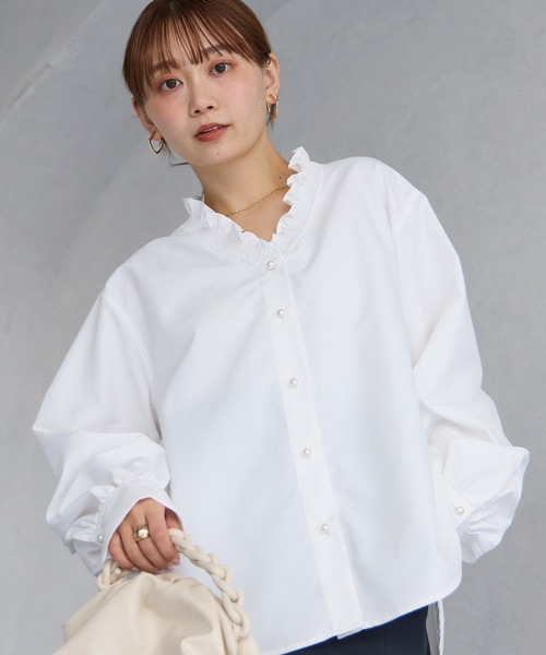 LAVEANGE（ラビアンジェ）の「【好機能シリーズ】接触冷感/UVカット/速乾/シャーリングブラウス（シャツ/ブラウス・レディース・オフホワイト/ブラック/ブルー系その他/ブラック系その他・3L/LL/M/5L/4L）」の2枚目の写真