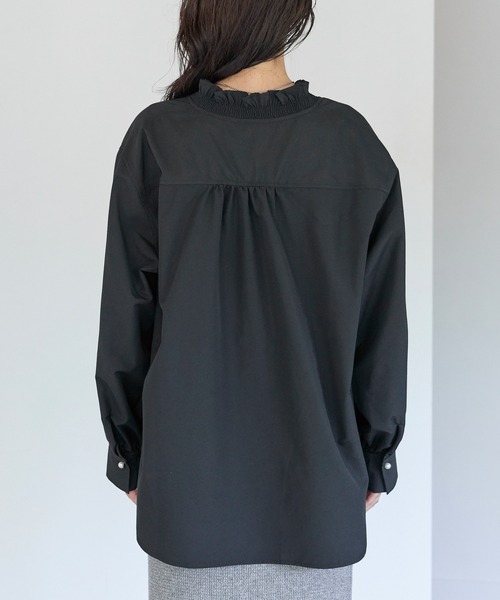 LAVEANGE（ラビアンジェ）の「【好機能シリーズ】接触冷感/UVカット/速乾/シャーリングブラウス（シャツ/ブラウス・レディース・オフホワイト/ブラック/ブルー系その他/ブラック系その他・3L/LL/M/5L/4L）」の13枚目の写真