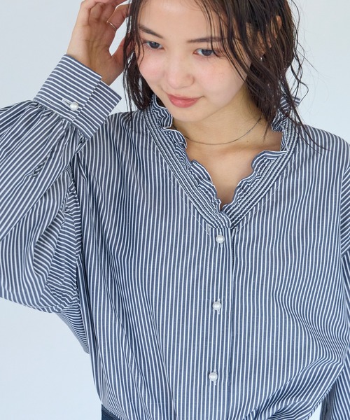 LAVEANGE（ラビアンジェ）の「【好機能シリーズ】接触冷感/UVカット/速乾/シャーリングブラウス（シャツ/ブラウス・レディース・オフホワイト/ブラック/ブルー系その他/ブラック系その他・3L/LL/M/5L/4L）」の9枚目の写真