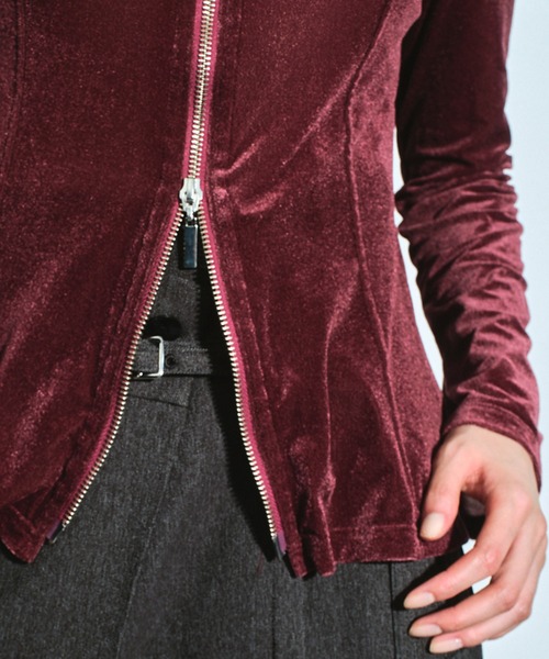 UNITED TOKYO(ユナイテッドトウキョウ)の「スクエアネックZIPベロアプルオーバー|ウォッシャブル/春服(Tシャツ/カットソー・レディース・ネイビー/レッド・FREE)」の16枚目の写真