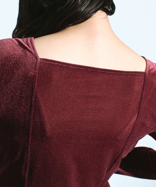 UNITED TOKYO(ユナイテッドトウキョウ)の「スクエアネックZIPベロアプルオーバー|ウォッシャブル/春服(Tシャツ/カットソー・レディース・ネイビー/レッド・FREE)」の14枚目の写真