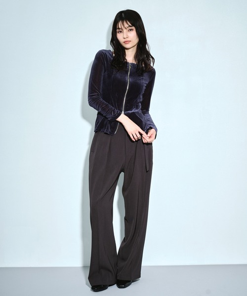 UNITED TOKYO(ユナイテッドトウキョウ)の「スクエアネックZIPベロアプルオーバー|ウォッシャブル/春服(Tシャツ/カットソー・レディース・ネイビー/レッド・FREE)」の3枚目の写真