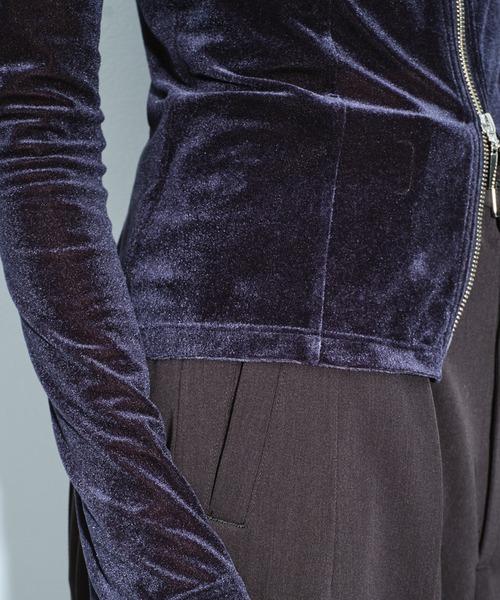 UNITED TOKYO(ユナイテッドトウキョウ)の「スクエアネックZIPベロアプルオーバー|ウォッシャブル/春服(Tシャツ/カットソー・レディース・ネイビー/レッド・FREE)」の9枚目の写真