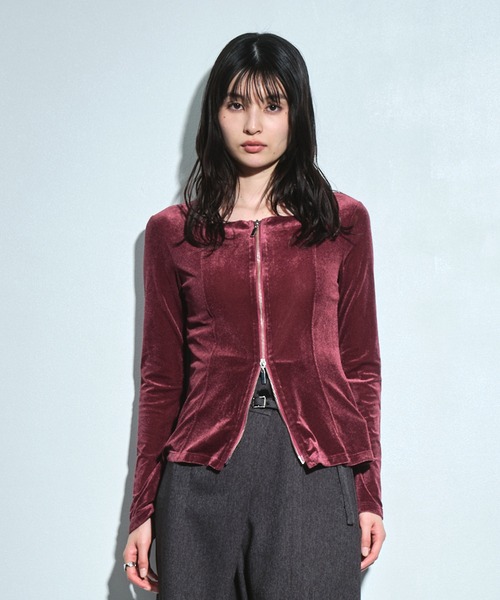 UNITED TOKYO(ユナイテッドトウキョウ)の「スクエアネックZIPベロアプルオーバー|ウォッシャブル/春服(Tシャツ/カットソー・レディース・ネイビー/レッド・FREE)」の11枚目の写真