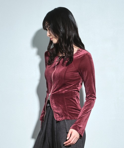 UNITED TOKYO(ユナイテッドトウキョウ)の「スクエアネックZIPベロアプルオーバー|ウォッシャブル/春服(Tシャツ/カットソー・レディース・ネイビー/レッド・FREE)」の12枚目の写真