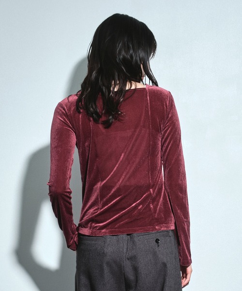 UNITED TOKYO(ユナイテッドトウキョウ)の「スクエアネックZIPベロアプルオーバー|ウォッシャブル/春服(Tシャツ/カットソー・レディース・ネイビー/レッド・FREE)」の13枚目の写真