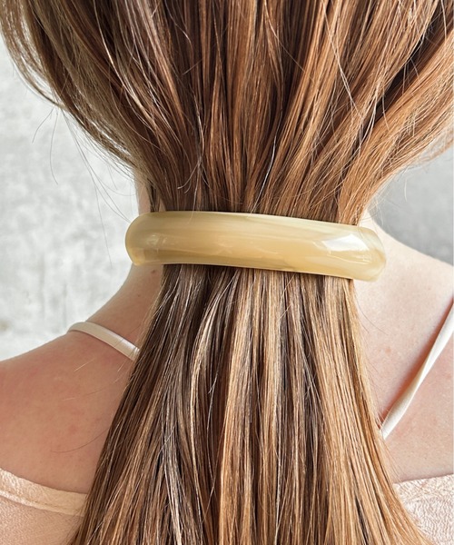 ciite'(シーテ)の「ニュアンシーカーブライン バレッタ(バレッタ/ヘアクリップ・レディース・アイボリー/グリーン/ブラック・FREE)」の2枚目の写真