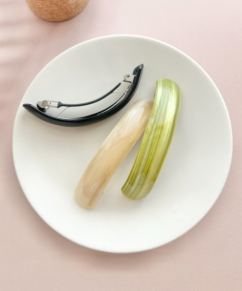 ciite'(シーテ)の「ニュアンシーカーブライン バレッタ(バレッタ/ヘアクリップ・レディース・アイボリー/グリーン/ブラック・FREE)」の7枚目の写真