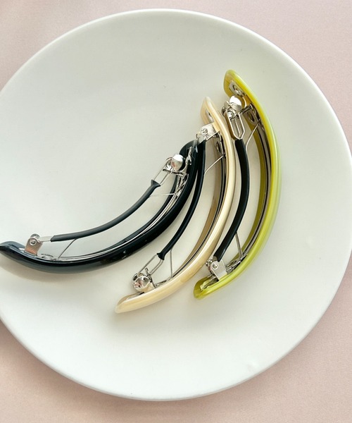 ciite'(シーテ)の「ニュアンシーカーブライン バレッタ(バレッタ/ヘアクリップ・レディース・アイボリー/グリーン/ブラック・FREE)」の8枚目の写真