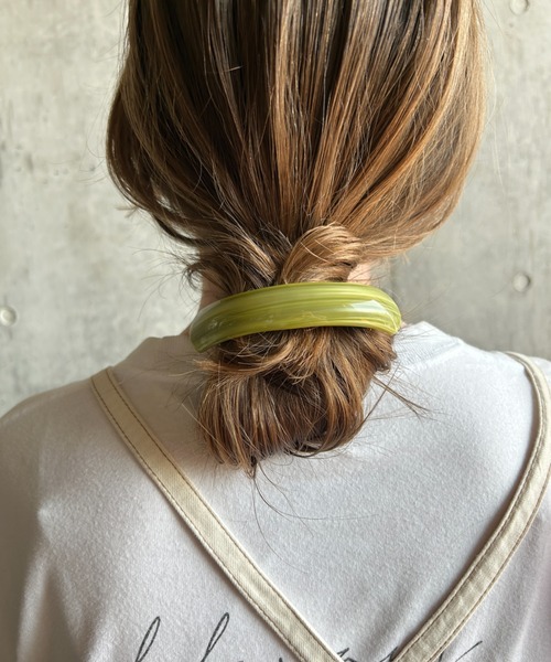 ciite'(シーテ)の「ニュアンシーカーブライン バレッタ(バレッタ/ヘアクリップ・レディース・アイボリー/グリーン/ブラック・FREE)」の15枚目の写真