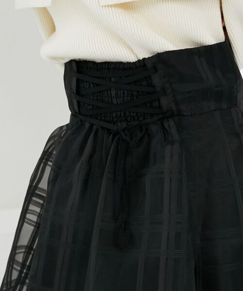 MAJESTIC LEGON（マジェスティックレゴン）の「バックレースアップチェックミニスカート（スカート・レディース・ライトグレー/ブラック・MEDIUM）」の12枚目の写真