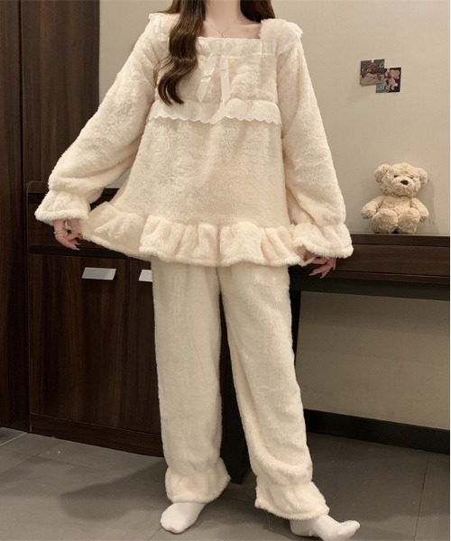 WEGO（ウィゴー）の「WEGO/モコモコファーリボンルームウェア上下セット・ワンピース（ルームウェア/パジャマ・レディース・ホワイト/ホワイト系その他・FREE）」の4枚目の写真