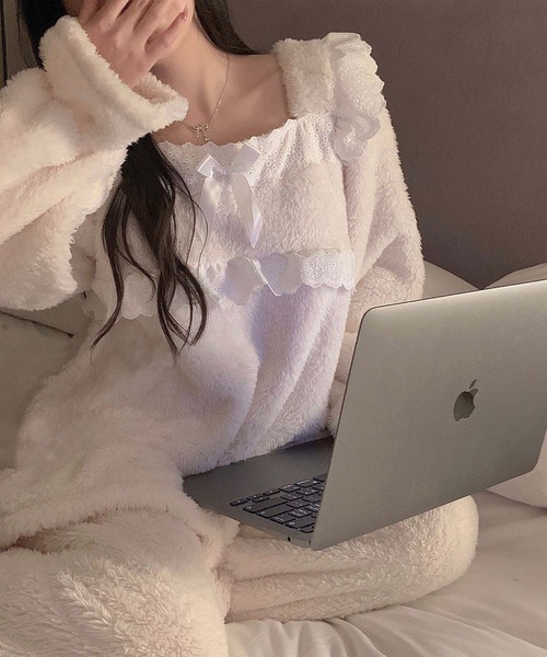 WEGO（ウィゴー）の「WEGO/モコモコファーリボンルームウェア上下セット・ワンピース（ルームウェア/パジャマ・レディース・ホワイト/ホワイト系その他・FREE）」の6枚目の写真