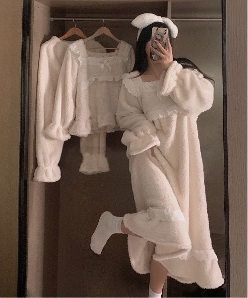 WEGO（ウィゴー）の「WEGO/モコモコファーリボンルームウェア上下セット・ワンピース（ルームウェア/パジャマ・レディース・ホワイト/ホワイト系その他・FREE）」の12枚目の写真